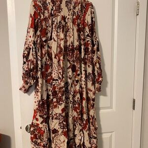 NEVER WORN. Floral Print Women's Dress - Red and Cream